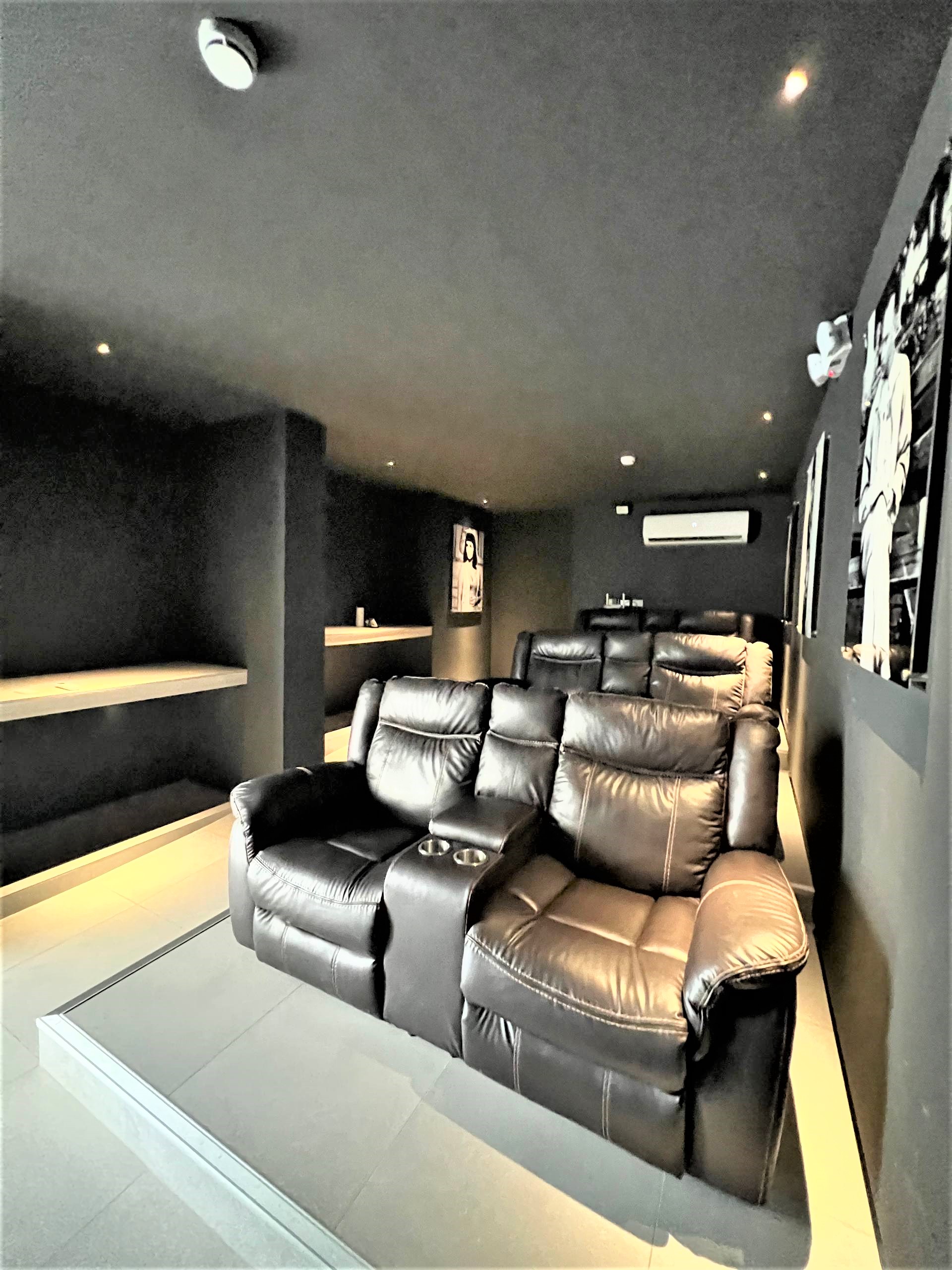 Cine1