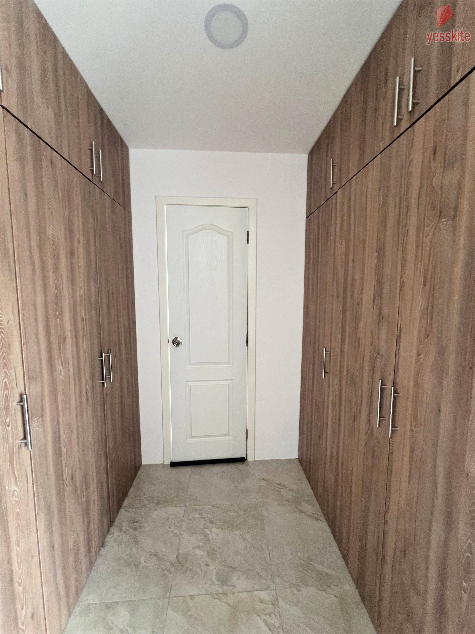 Closet1